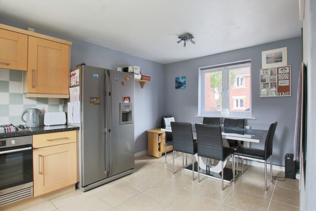 Property photo 3 of 21 3902047