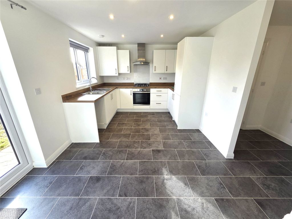 Property photo 2 of 12 Picture No. 05