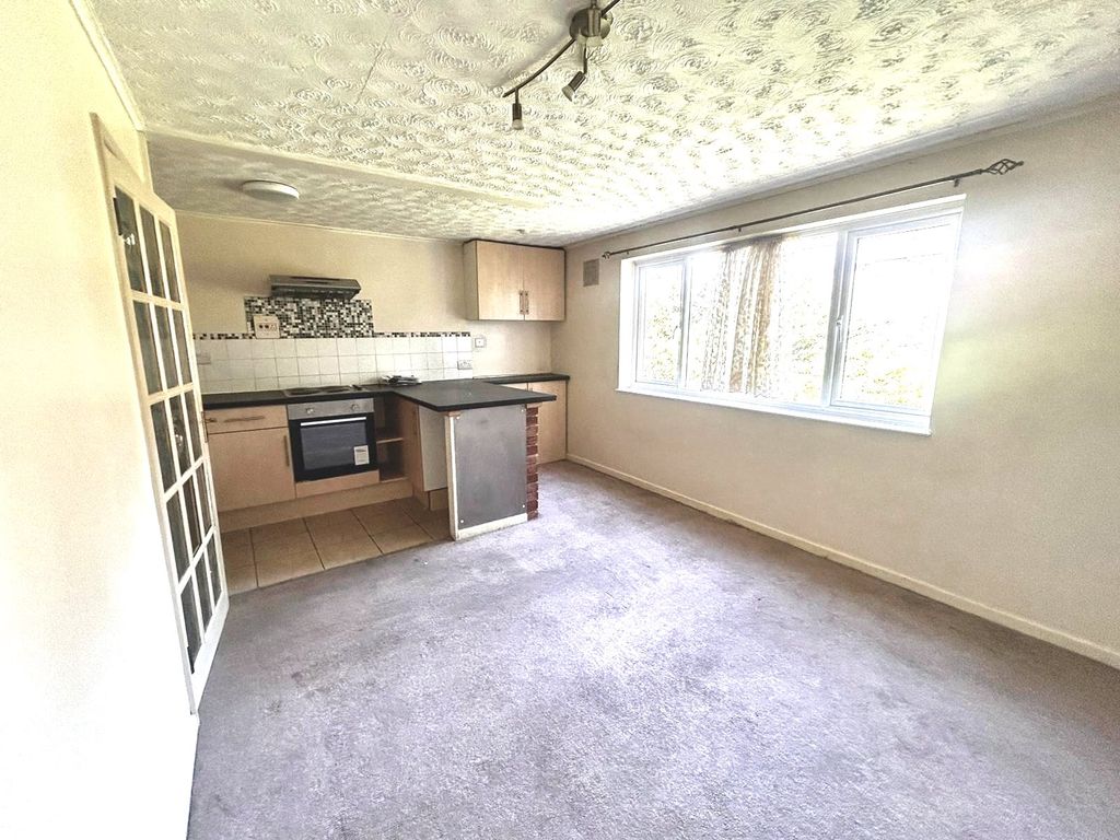 Property photo 1 of 5 Picture No. 09