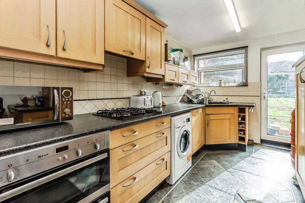 Property photo 2 of 18 Pbox-Img.Jpg