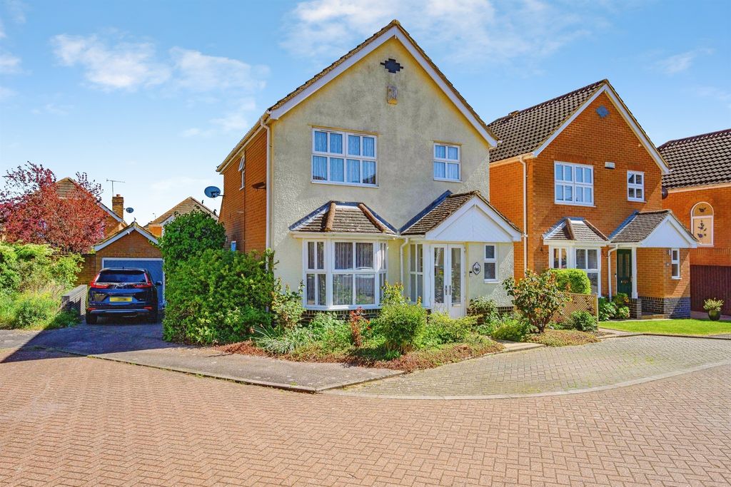 Property photo 1 of 18