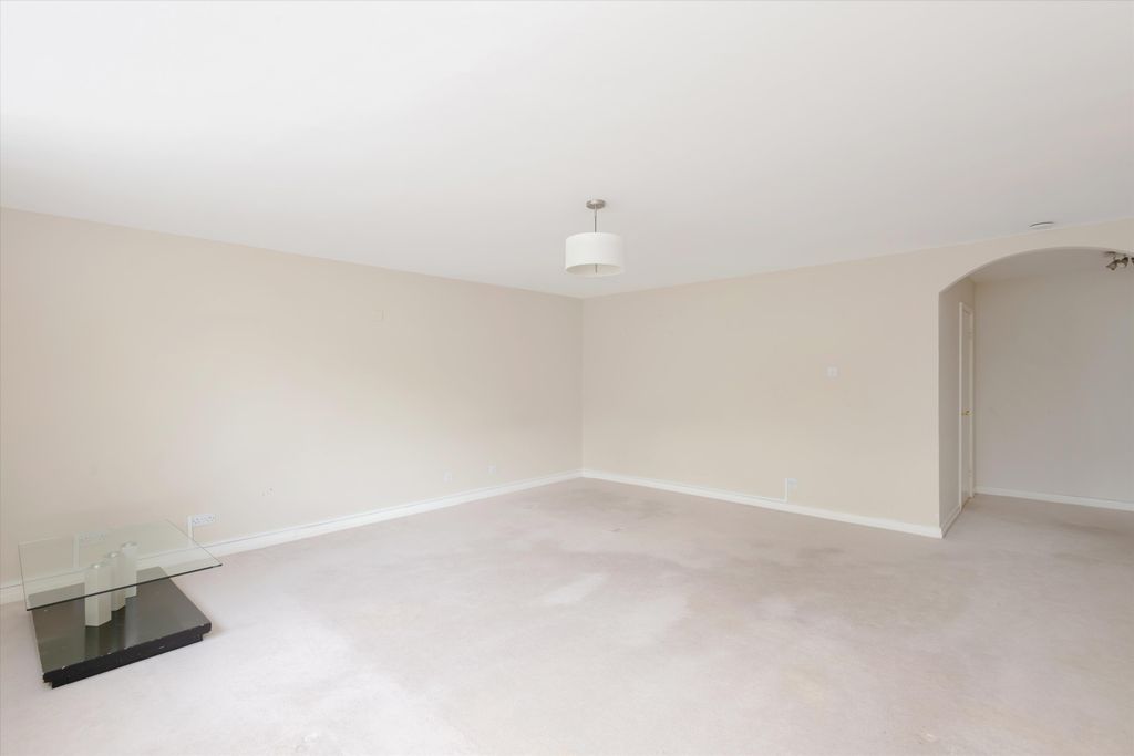 Property photo 2 of 15 Image