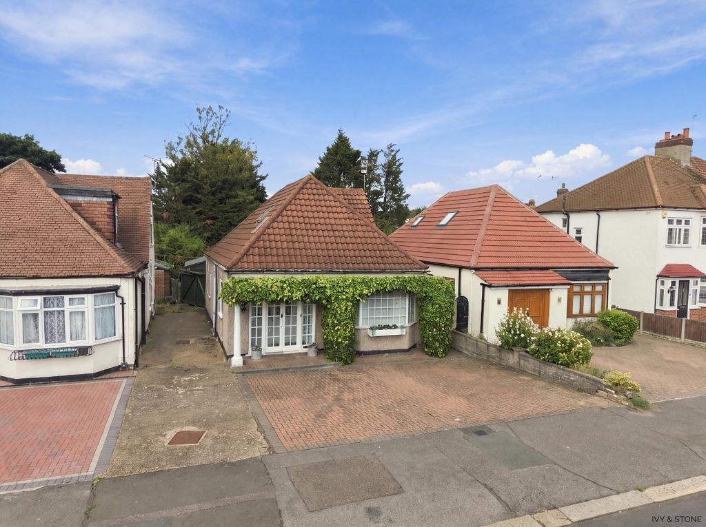Property photo 3 of 27 5571422