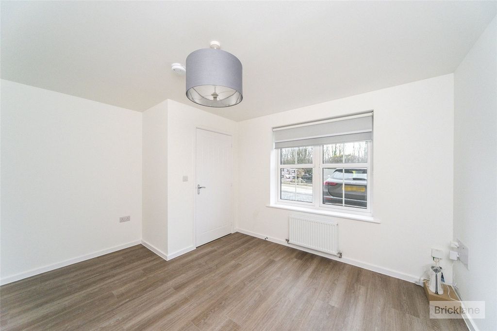 Property photo 3 of 11 Picture No. 02
