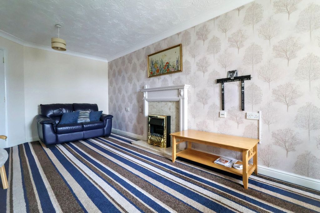 Property photo 3 of 15 Picture No. 07