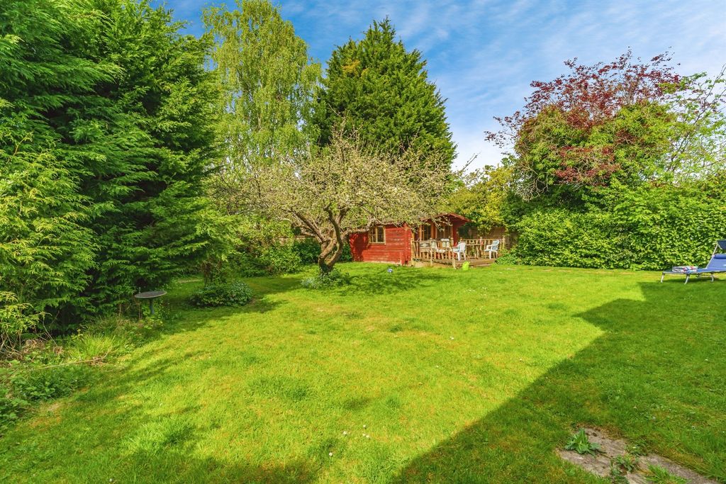 Property photo 2 of 17