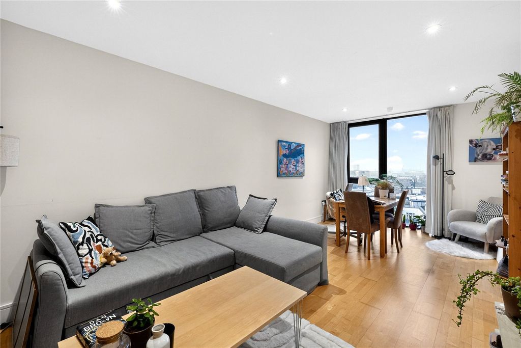 Property photo 1 of 10 Reception Room