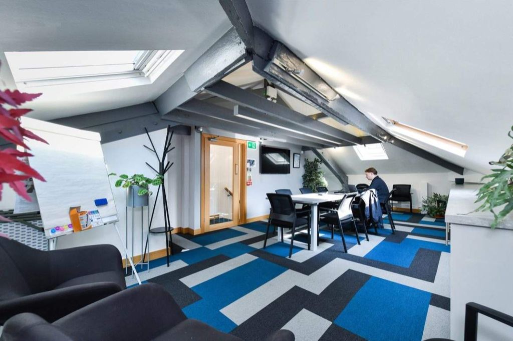 Property photo 3 of 7