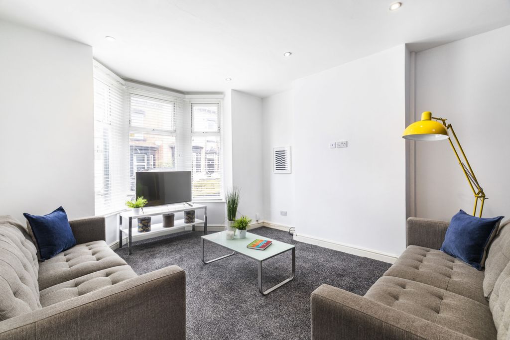 Property photo 1 of 13 Property Photo