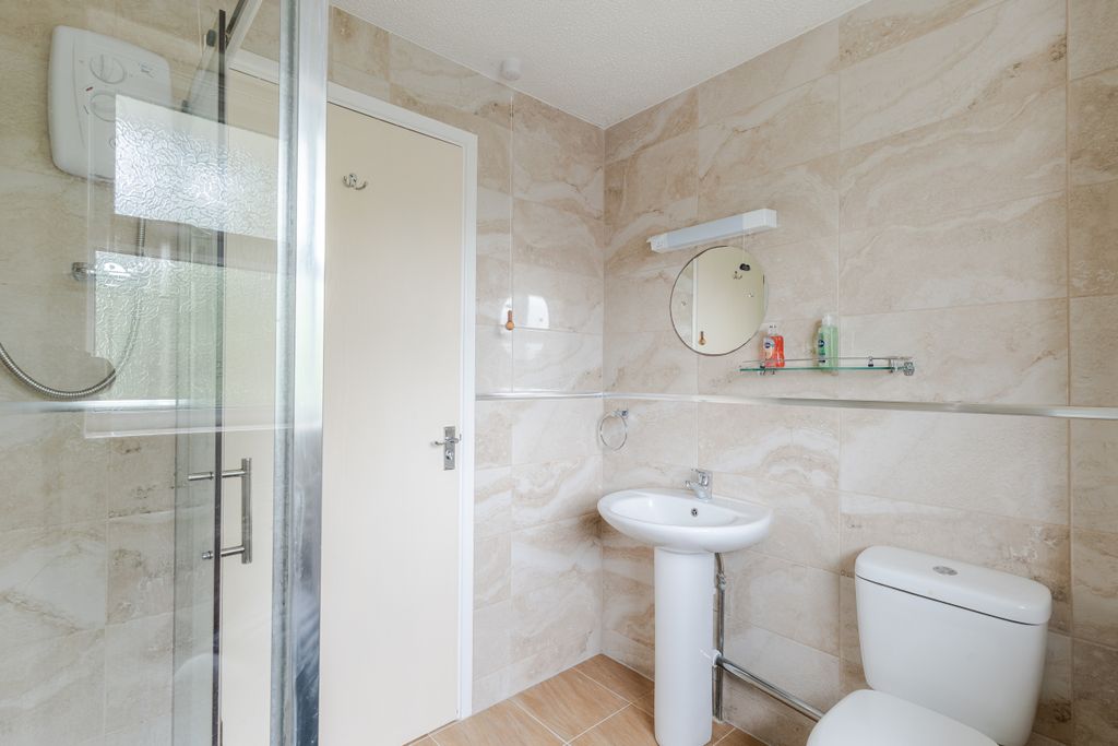 Property photo 2 of 9 A7405236-Hdr-3