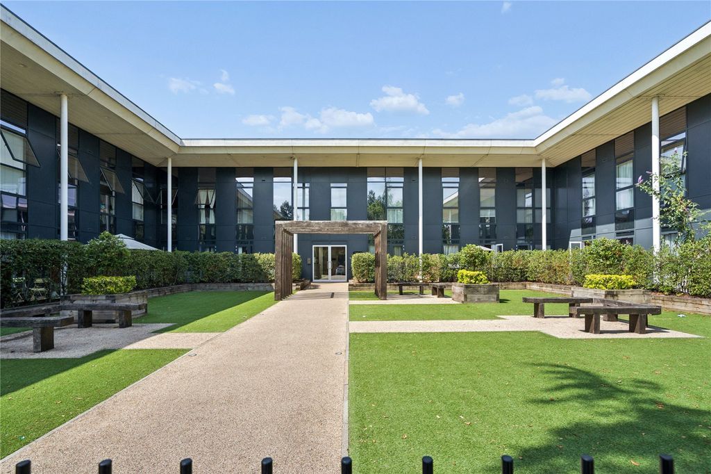 Property photo 1 of 16 External View