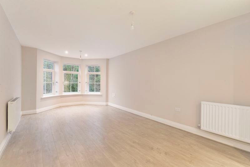 Property photo 2 of 12 Photo 3