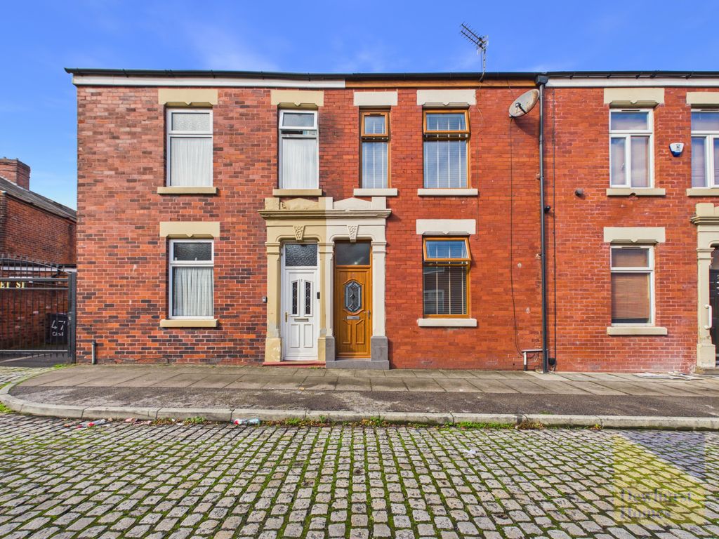 Property photo 1 of 25