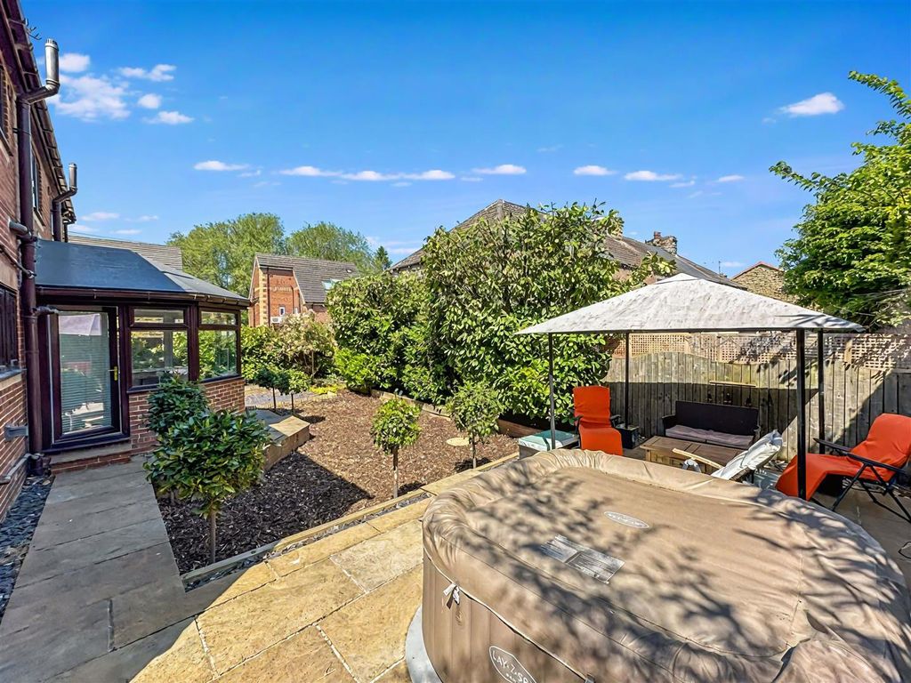 Property photo 3 of 34