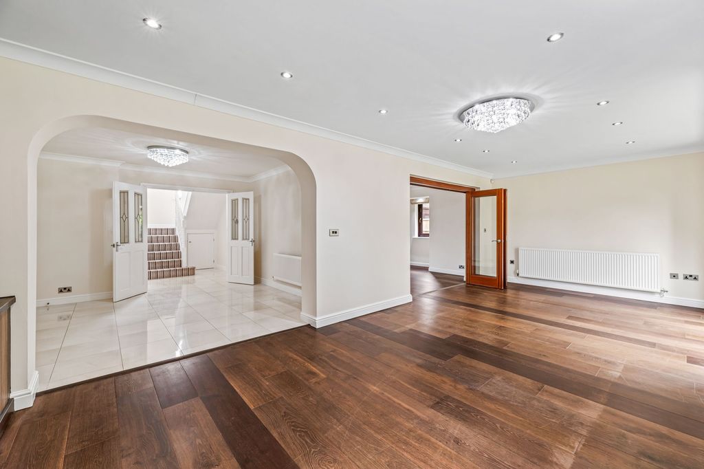 Property photo 2 of 32 Family Room