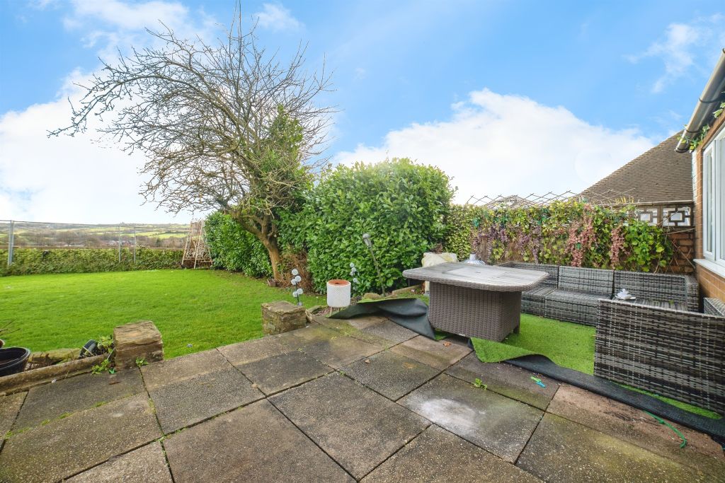 Property photo 2 of 27