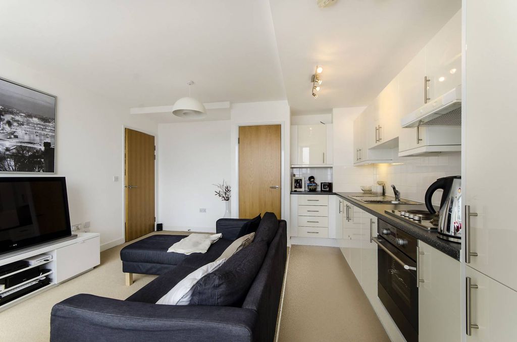 Property photo 1 of 5