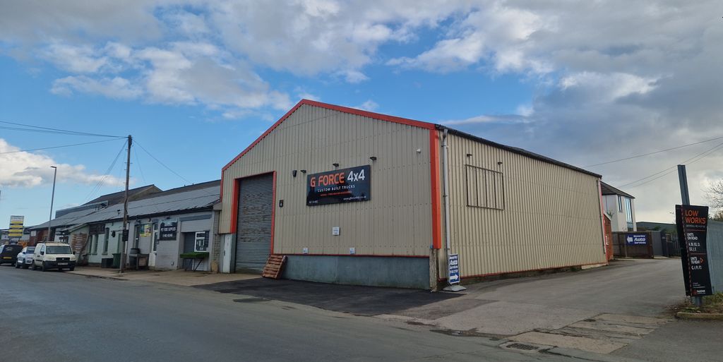 Property photo 1 of 6