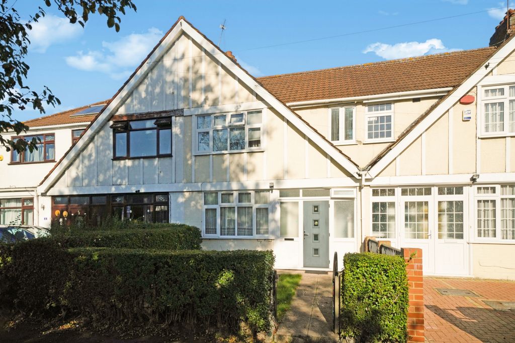 Property photo 1 of 15 Photo 3