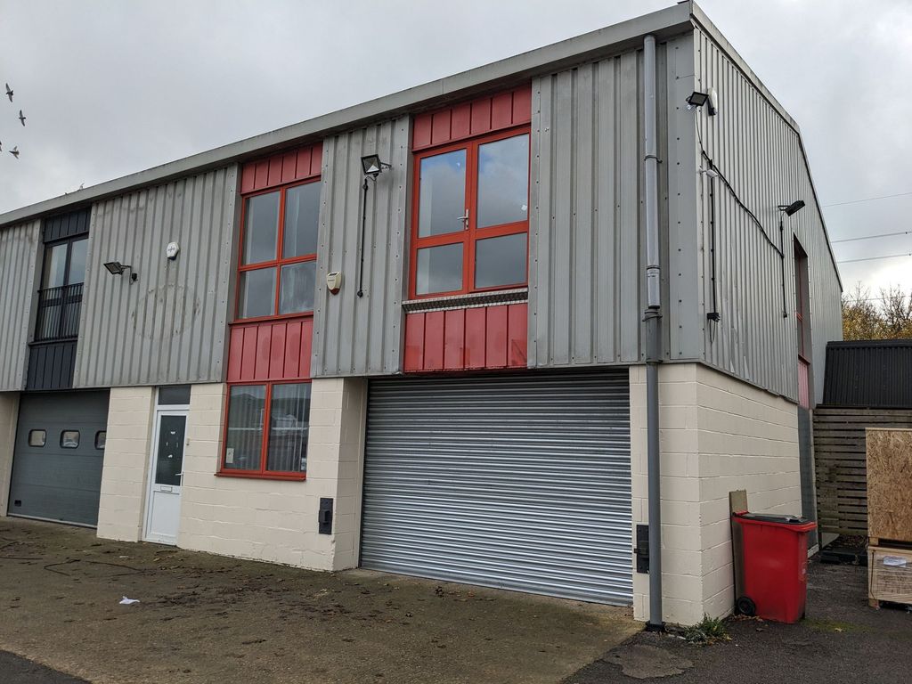 Property photo 1 of 8