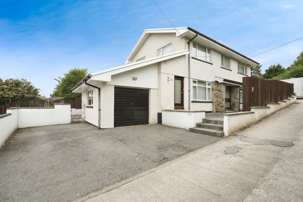 Property photo 1 of 16 Photo