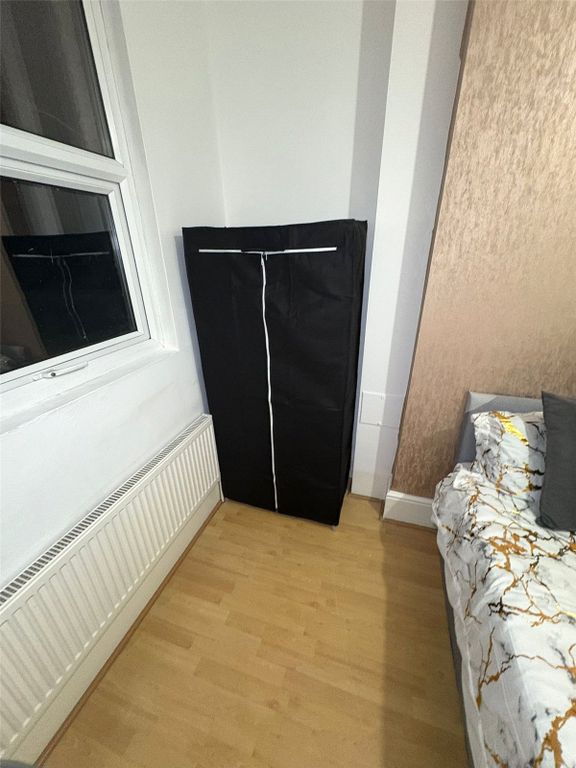 Property photo 3 of 15 Picture No. 04