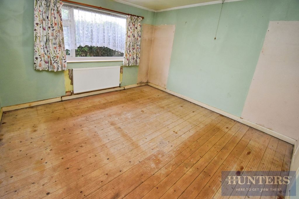 Property photo 3 of 9 Bedroom 1