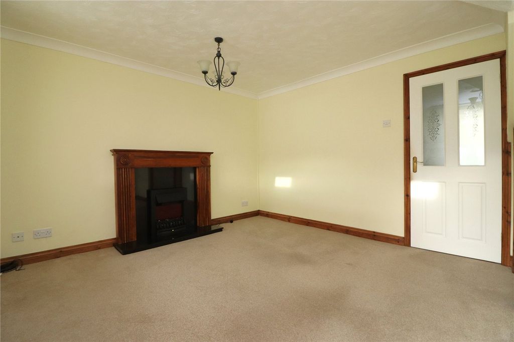 Property photo 2 of 12 Picture No. 30