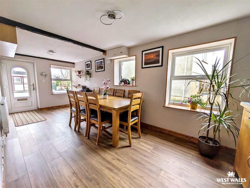 Property photo 2 of 29 1000145275.Jpg