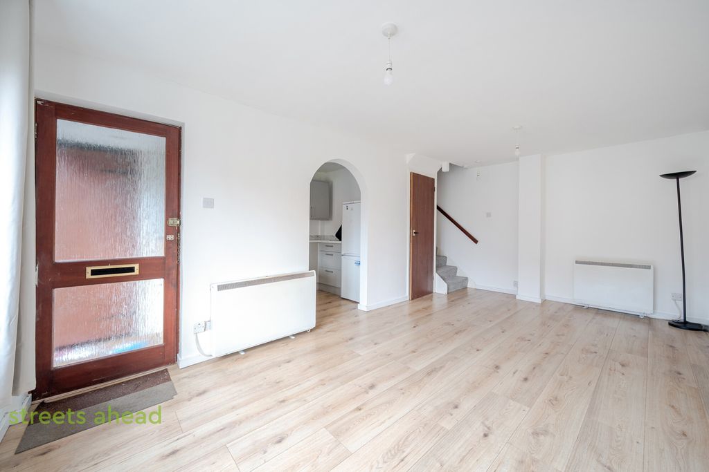 Property photo 3 of 14 Bd3A65B3-6Ea2-4F9...