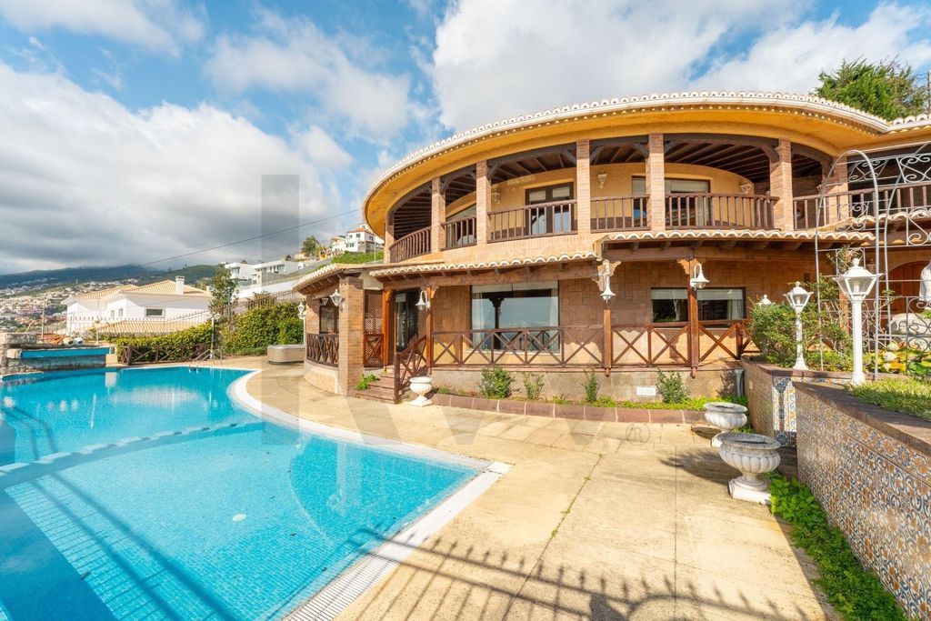 Property photo 2 of 53