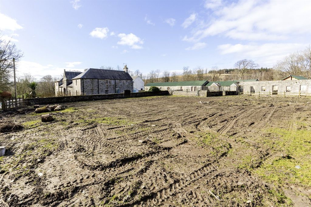 Property photo 2 of 20 Picture No. 16