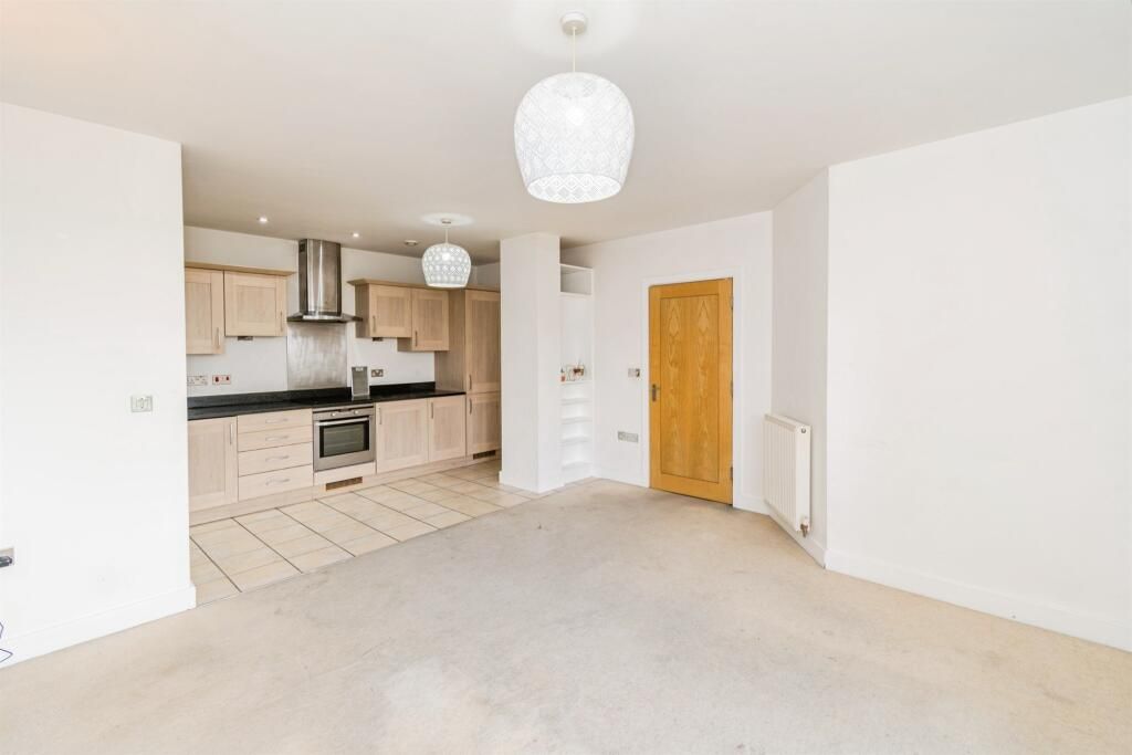 Property photo 3 of 13 Image