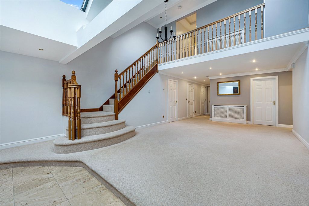 Property photo 3 of 24 Picture No. 14