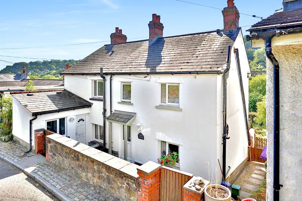 Property photo 1 of 31