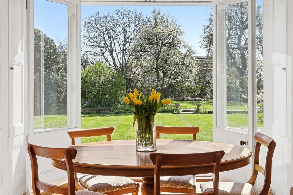 Property photo 2 of 19 Dining Room