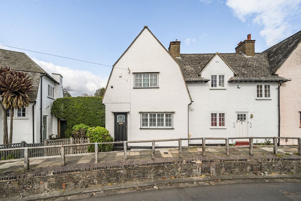 Property photo 1 of 18 5016200