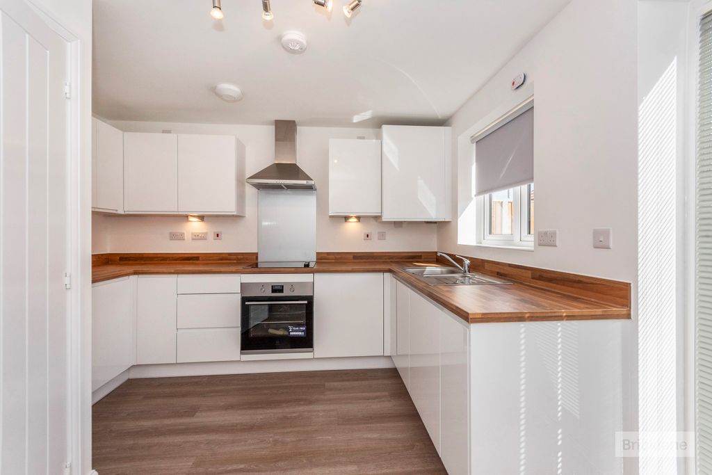 Property photo 2 of 13 Image