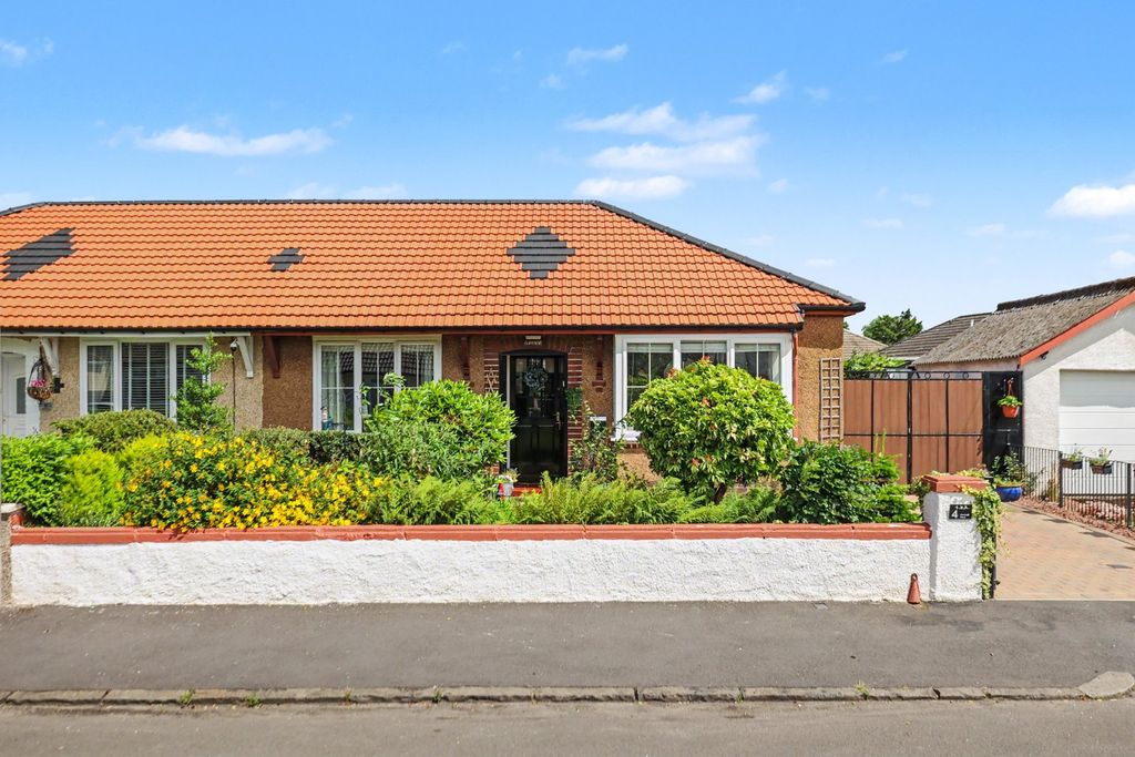 Property photo 1 of 31 Picture No. 03