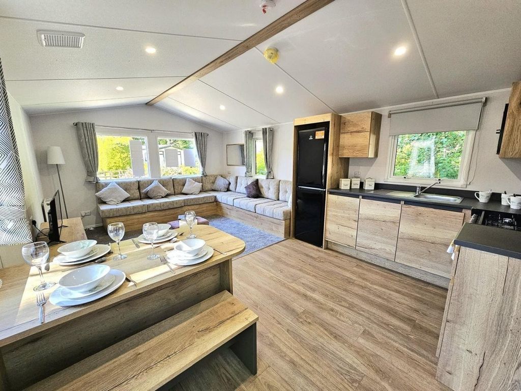 Property photo 2 of 3