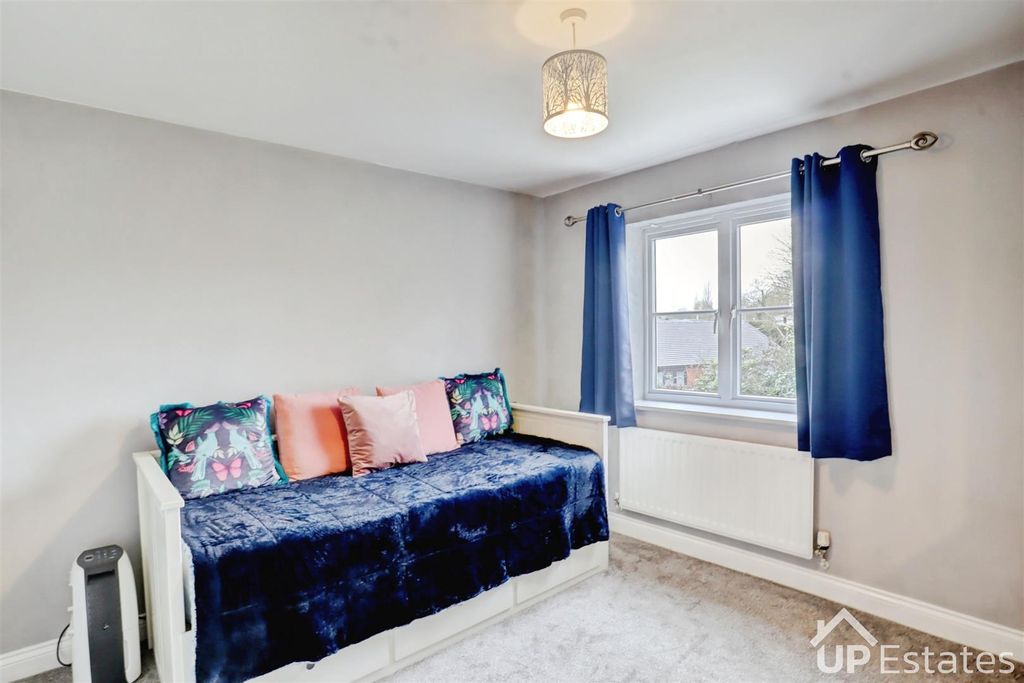 Additional image 16 of 7 bed detached house for saleSnowdrop Close, Bedworth CV12