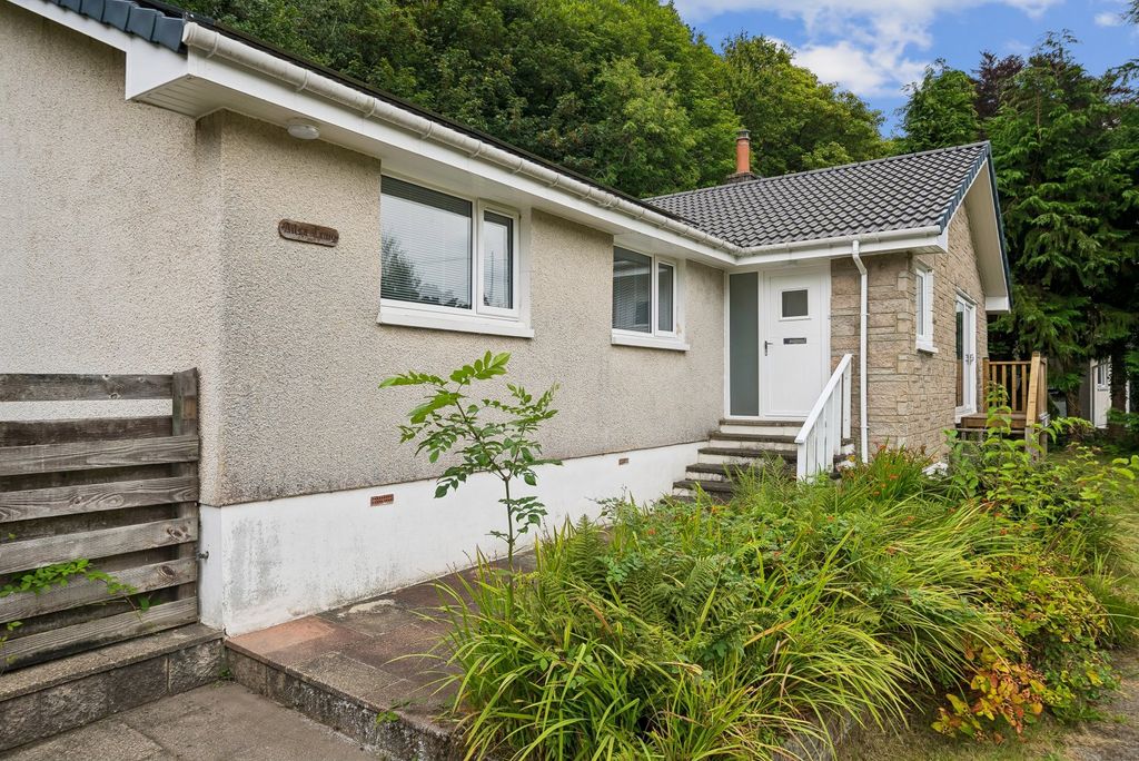Property photo 3 of 37 Picture No. 36