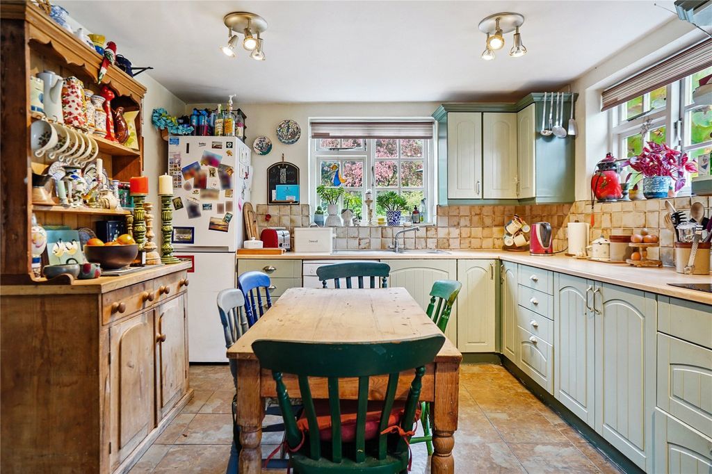 Property photo 3 of 22 Kitchen/B'fast Room