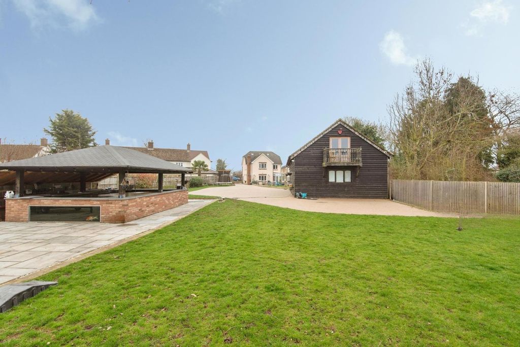 Property photo 1 of 27 Pbox-Img.Jpg