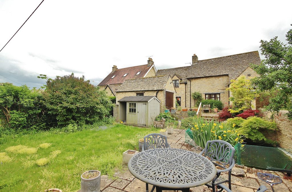 Property photo 3 of 23