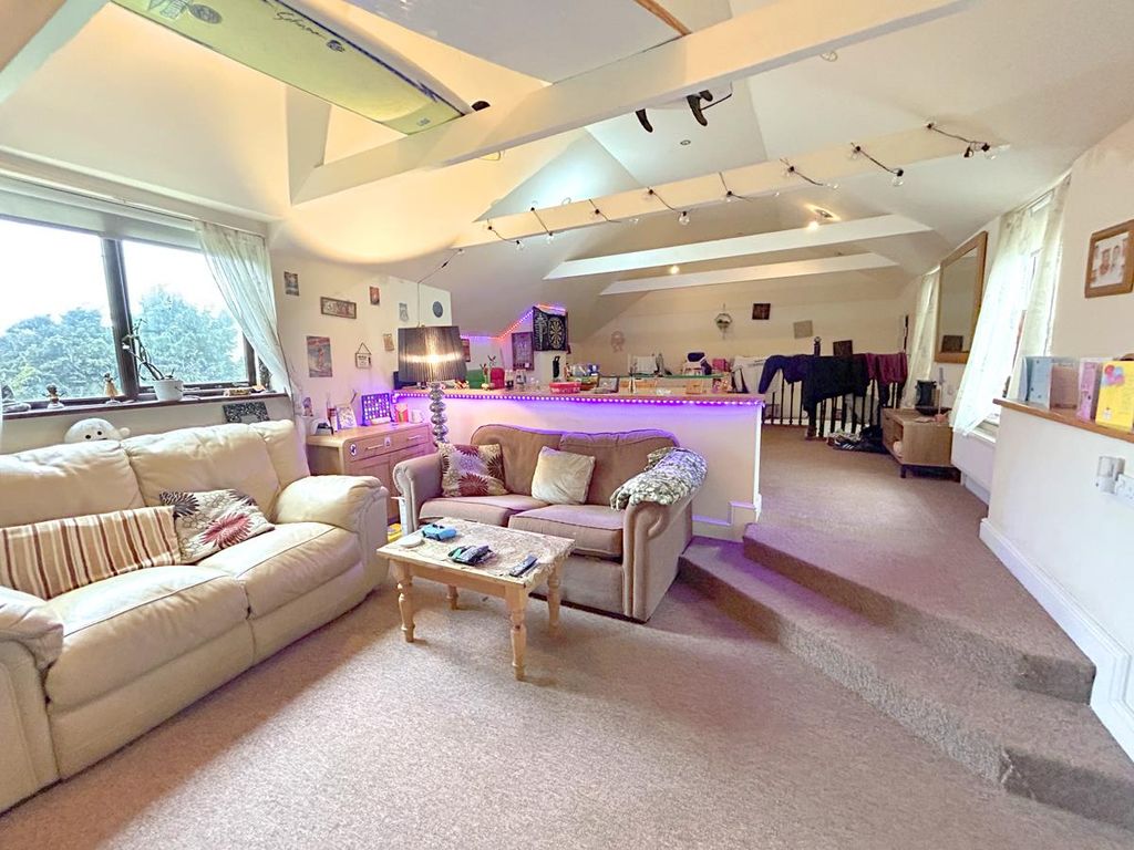 Property photo 2 of 14 Img_5209.Jpg