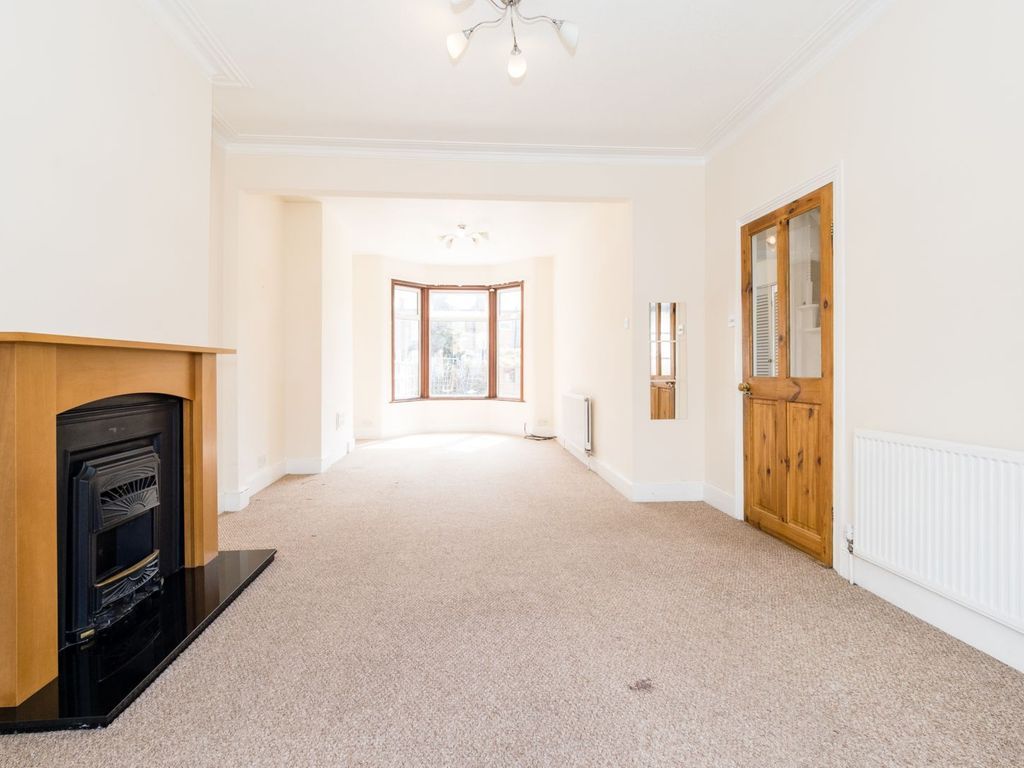 Property photo 1 of 10 Three Bedroom House