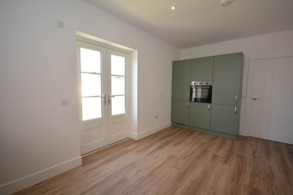 Property photo 2 of 12 Photo
