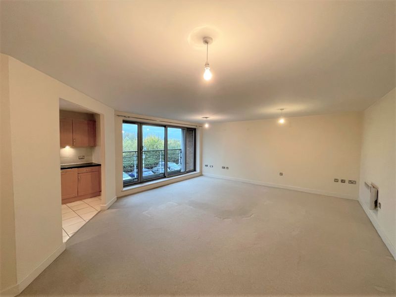 Property photo 2 of 10 Lounge