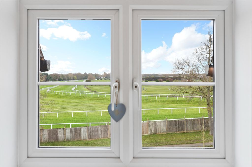 Property photo 3 of 12 Image